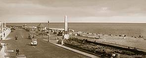 Bexhill [Seafront & Memorial] - Southern Railway